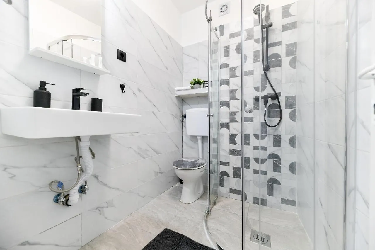 Apartment Lusy Lo Zadar